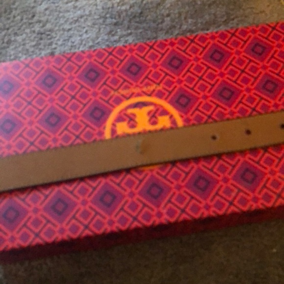 Tory Burch - Picture 4 of 6